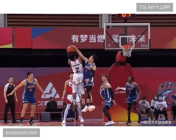 解读防守三秒违例的规则细节与吹罚时机